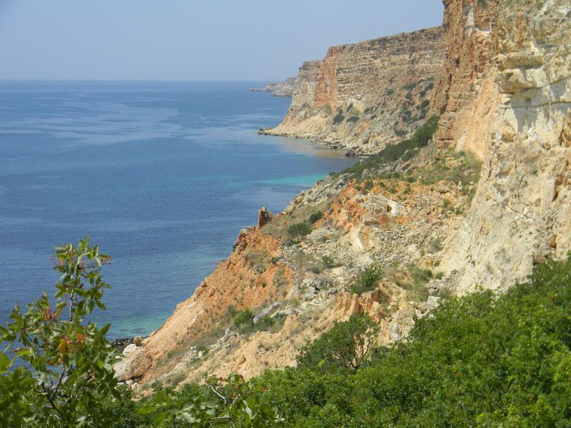 Выставка-конкурс рисунков и фото «Мой отчий край ни в чём не повторим!»