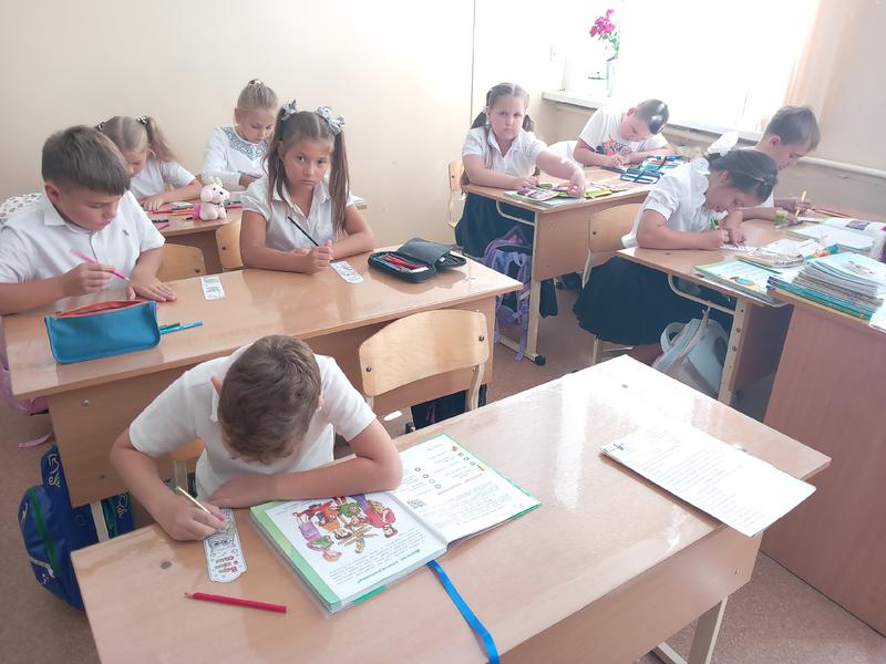 Литературно-познавательный час «Путешествие в мир знаний»