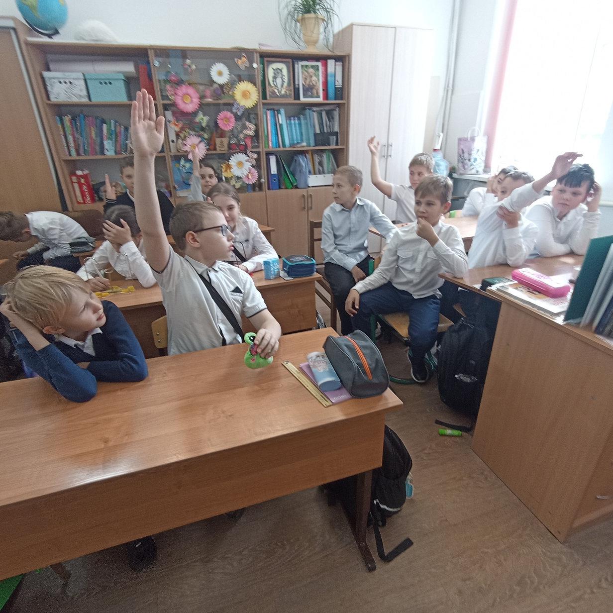 Информационно познавательный час «Цифровая вселенная: от А до Я»